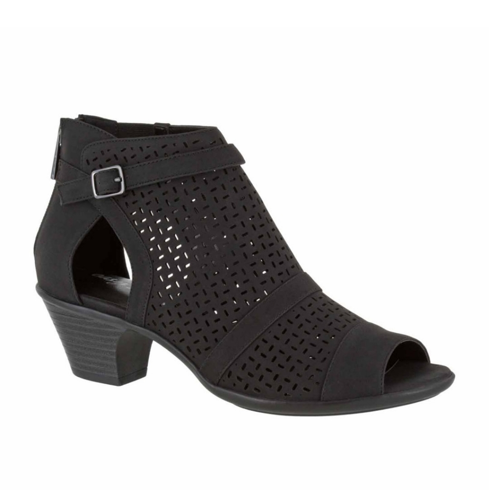 Carrigan Cutout Bootie Black